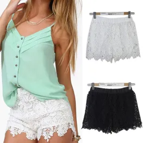 IT’S ALL ABOUT THE LACE SHORTS