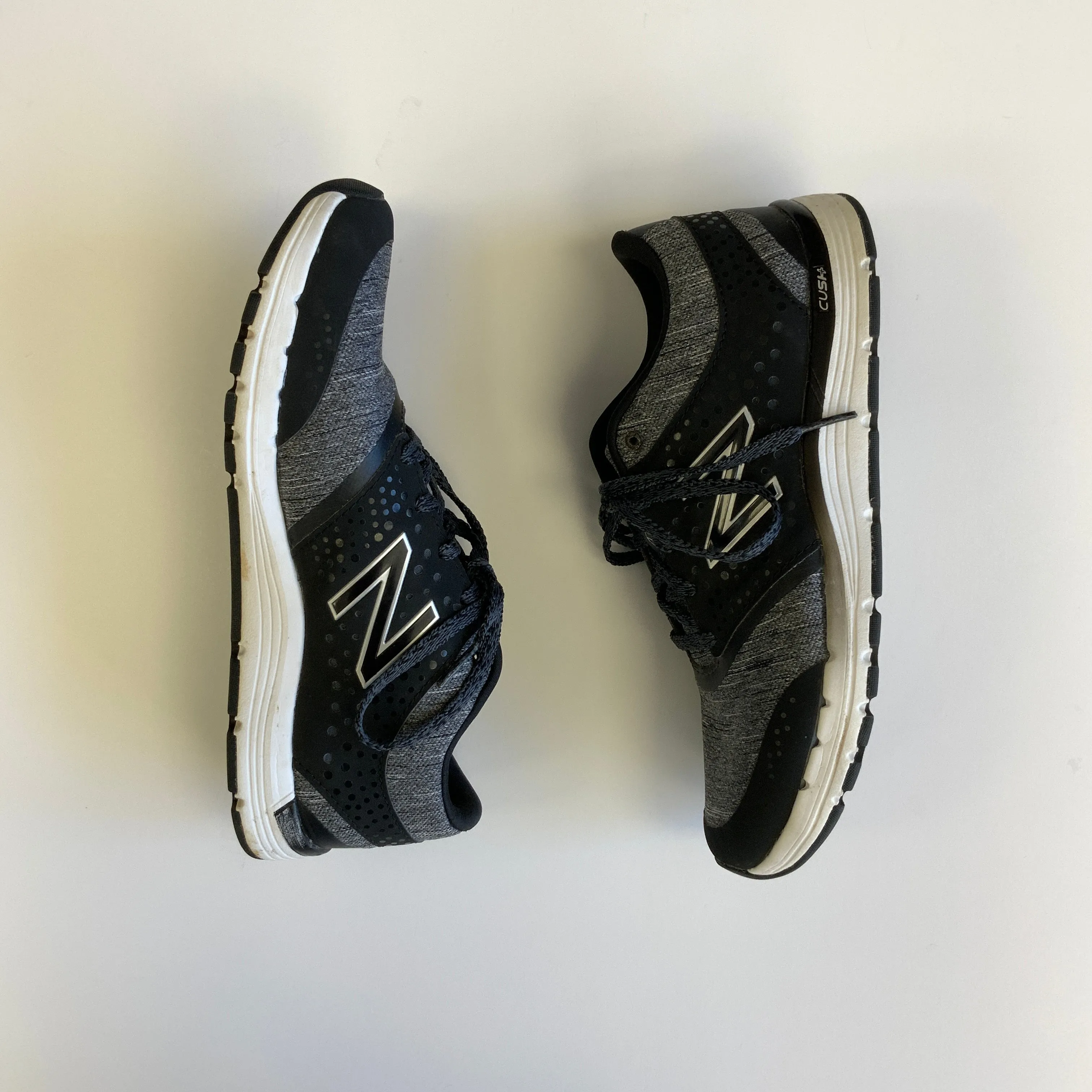 Shoes Athletic By New Balance  Size: 8.5